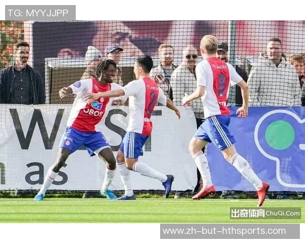 巴塞罗那与托特纳姆热刺激战正酣足球盛宴引发球迷热情高涨